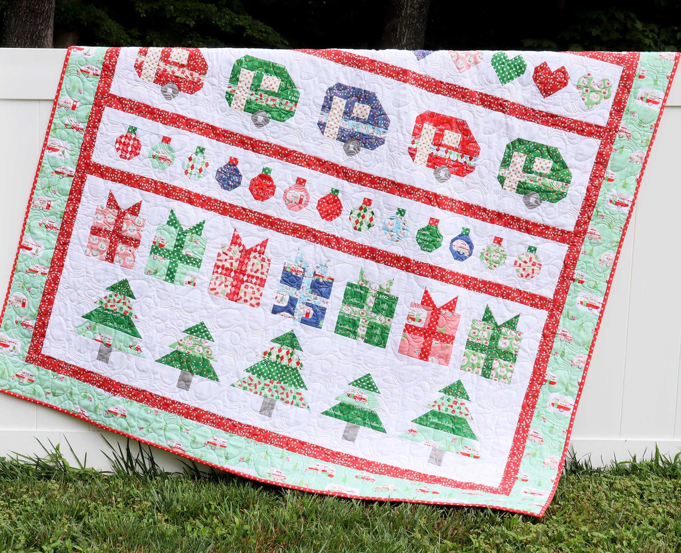 Christmas Adventure on sale 5-Yard Bundle