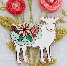 Farmhouse Floral Sheep Needle Minder
