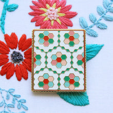 Vintage Flower Garden Quilt Magnetic Needle Minder