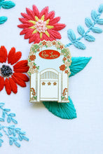 Rose Lane Garden Gate Magnetic Needle Minder