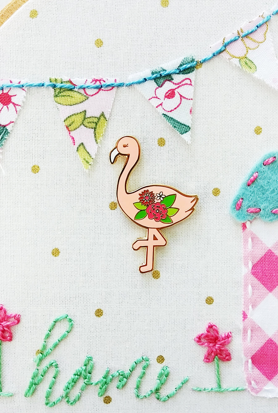 Flossie The Flamingo Magnetic Enamel Needle Minder | Flamingo Toes