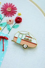 Vintage Camper Magnetic Needle Minder